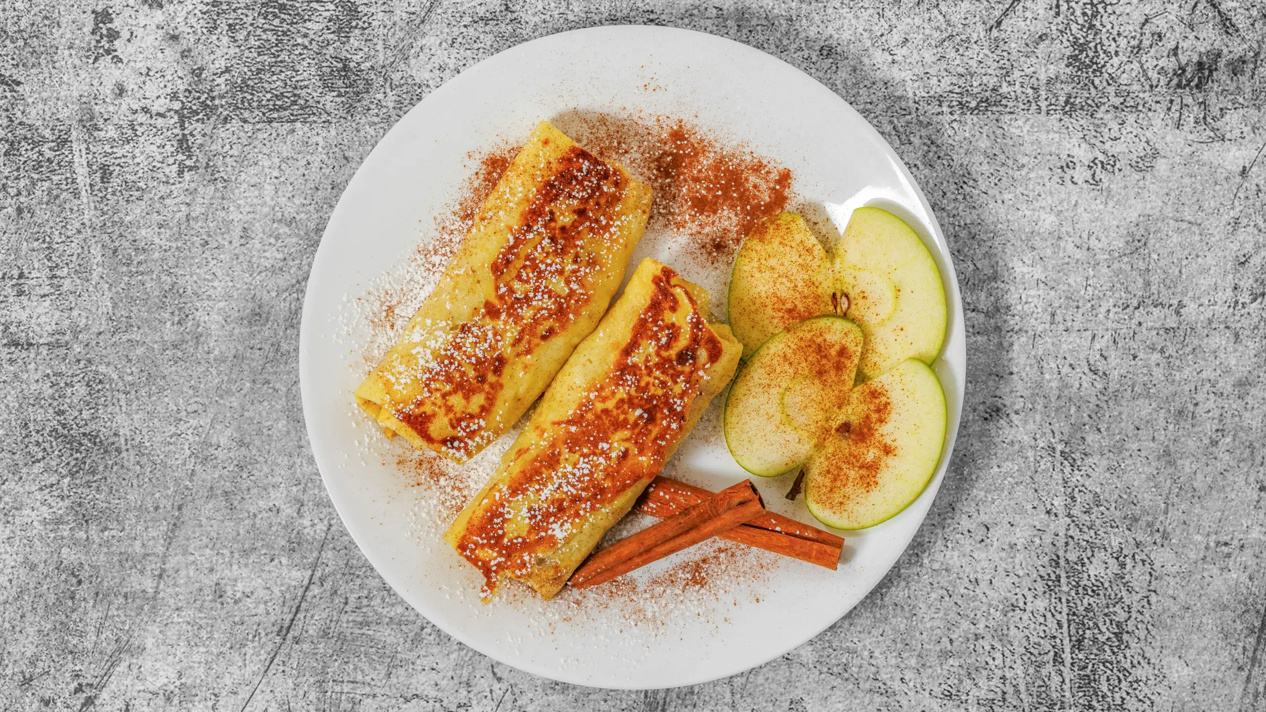 Apple & Cinnamon Crepe Rolls