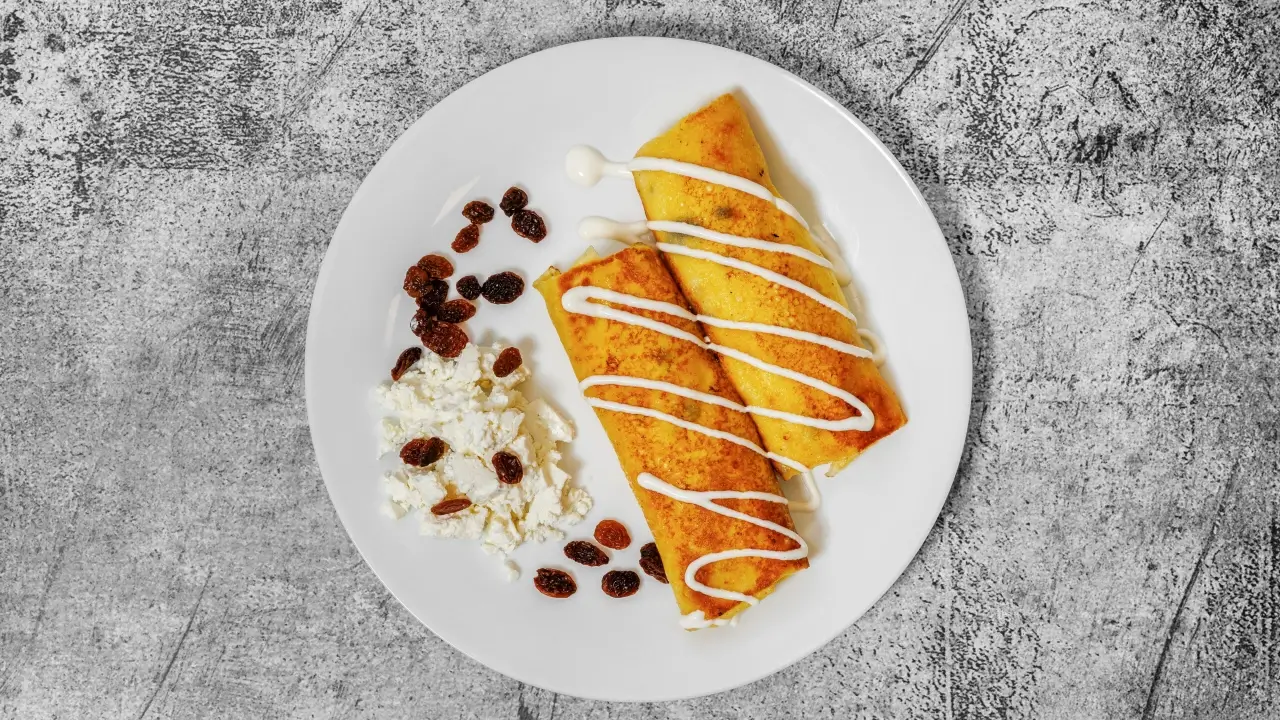 Cottage Cheese & Raisins Crepe Rolls
