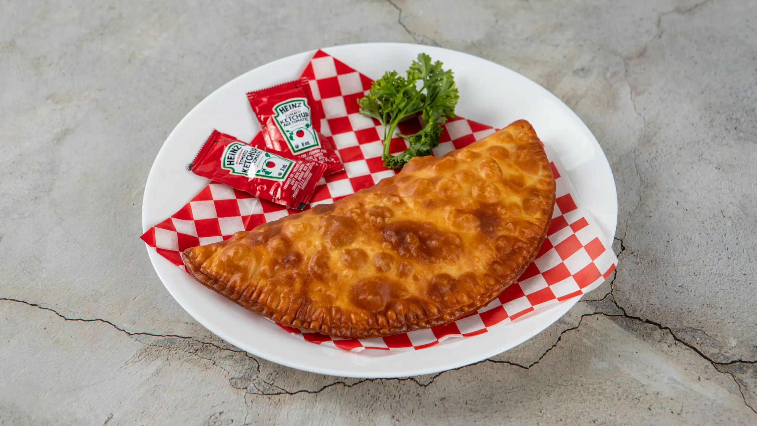 Crispy Meat Pastry 
