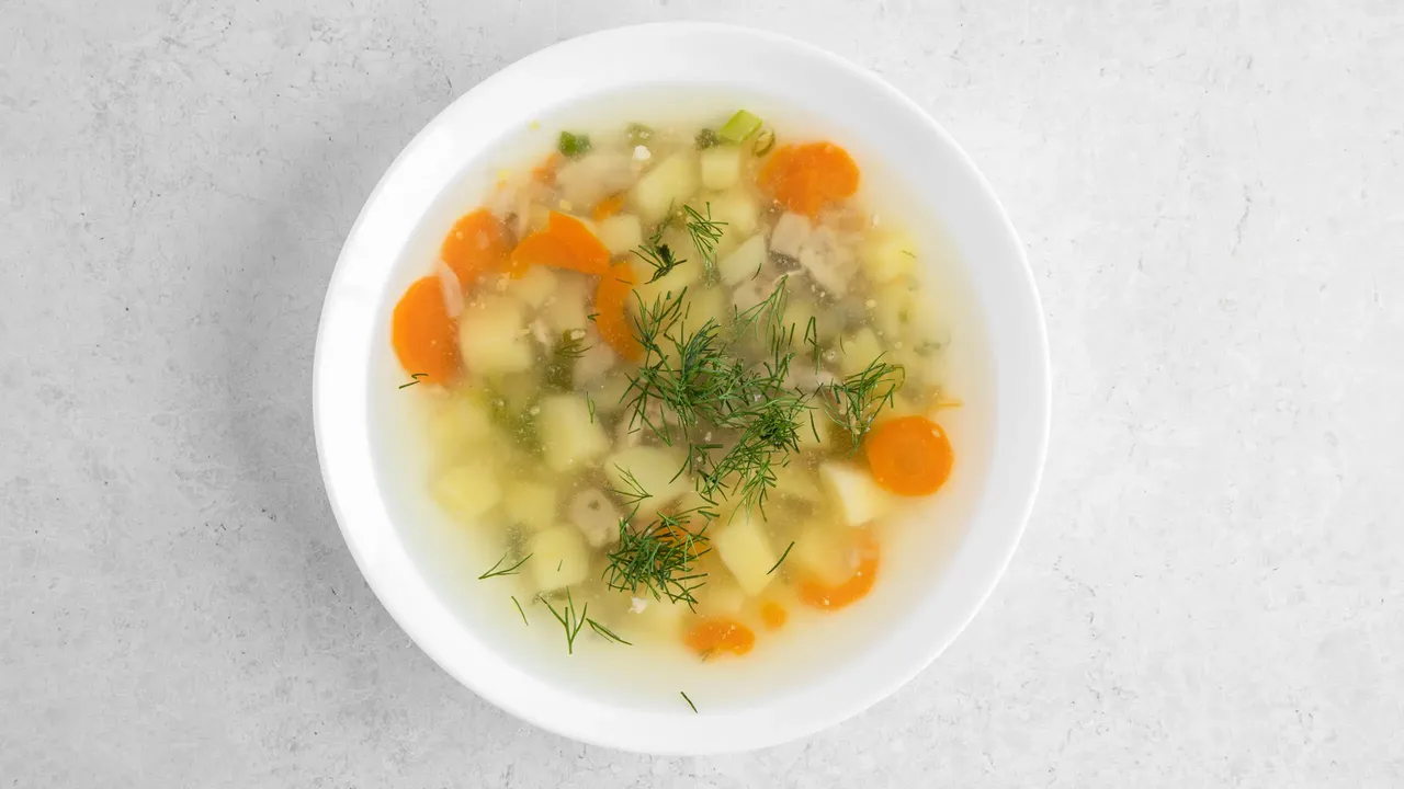 Zuppa di pollo casalinga