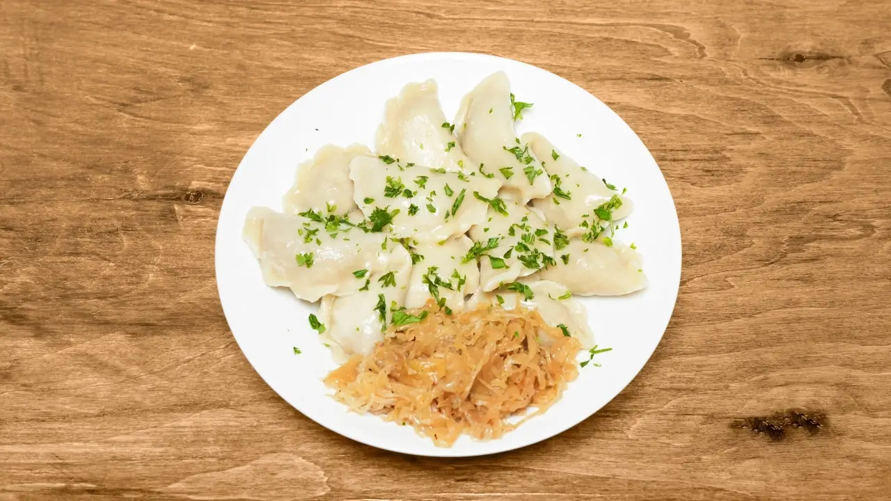 Varenyky (Pierogi) mit Sauerkraut